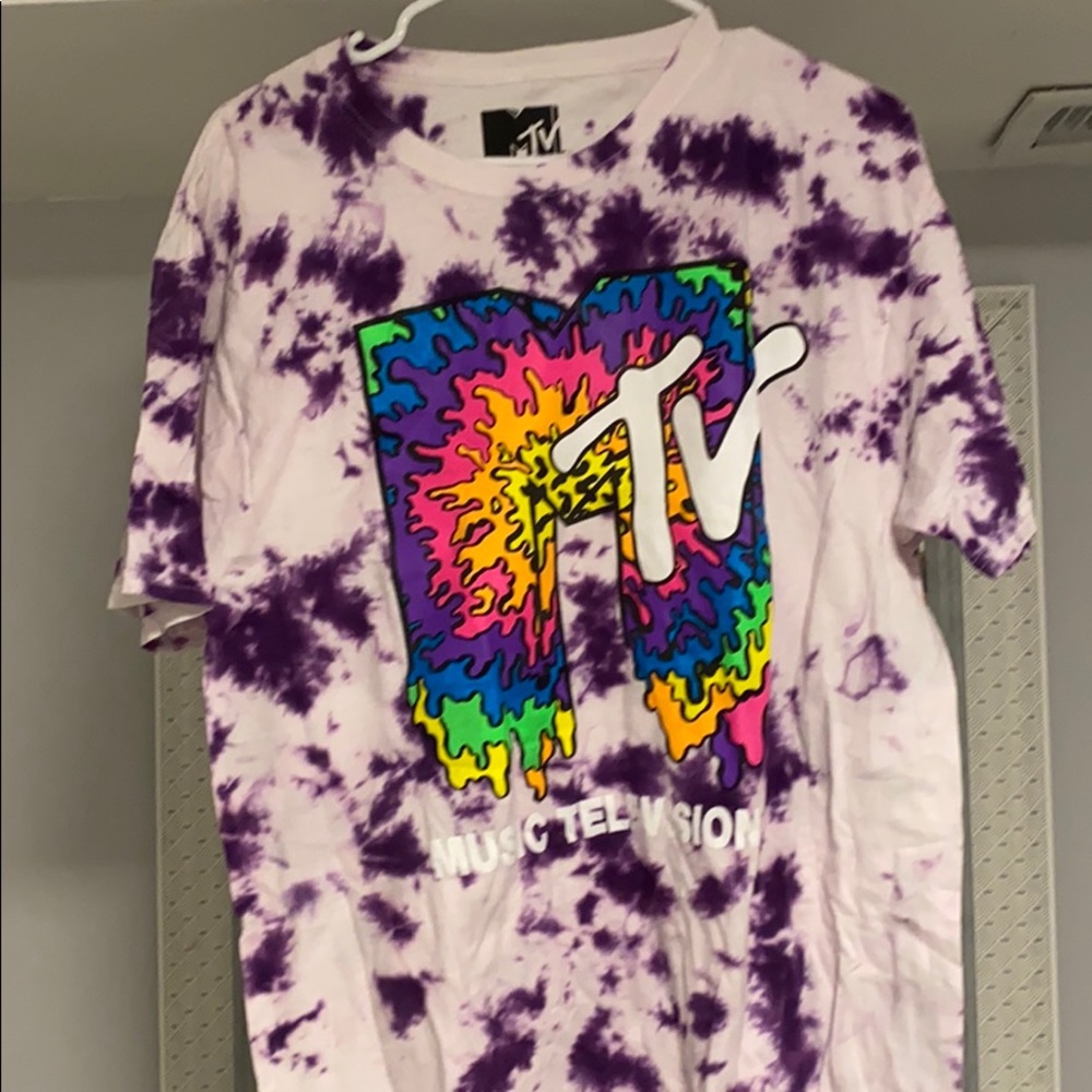 Men’s Large shirt